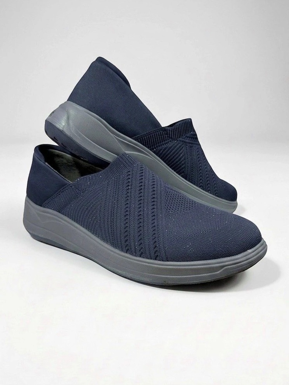 Bzees Cloud 9 Knit Slip-On Sneakers Blue US 11 NWT